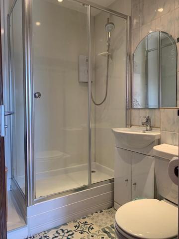 Modern One Bedroom Apartment Лоссимут Экстерьер фото